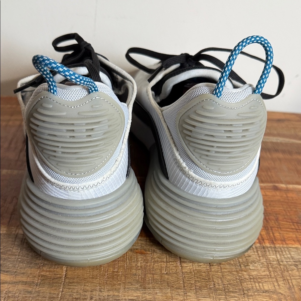 Nike Air Max 2090 White and Black with Blue Accents, Men’s 13 - Picture 5 of 8